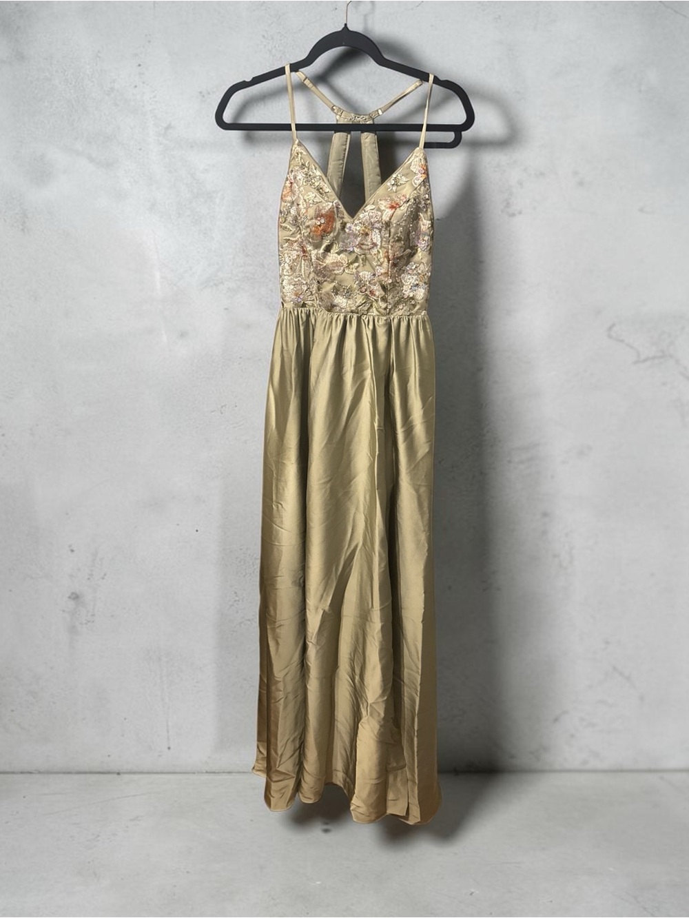 Size 2 Azazie Atelier Olive Green Floral Embroidered special occasion dress gown - Picture 2 of 10